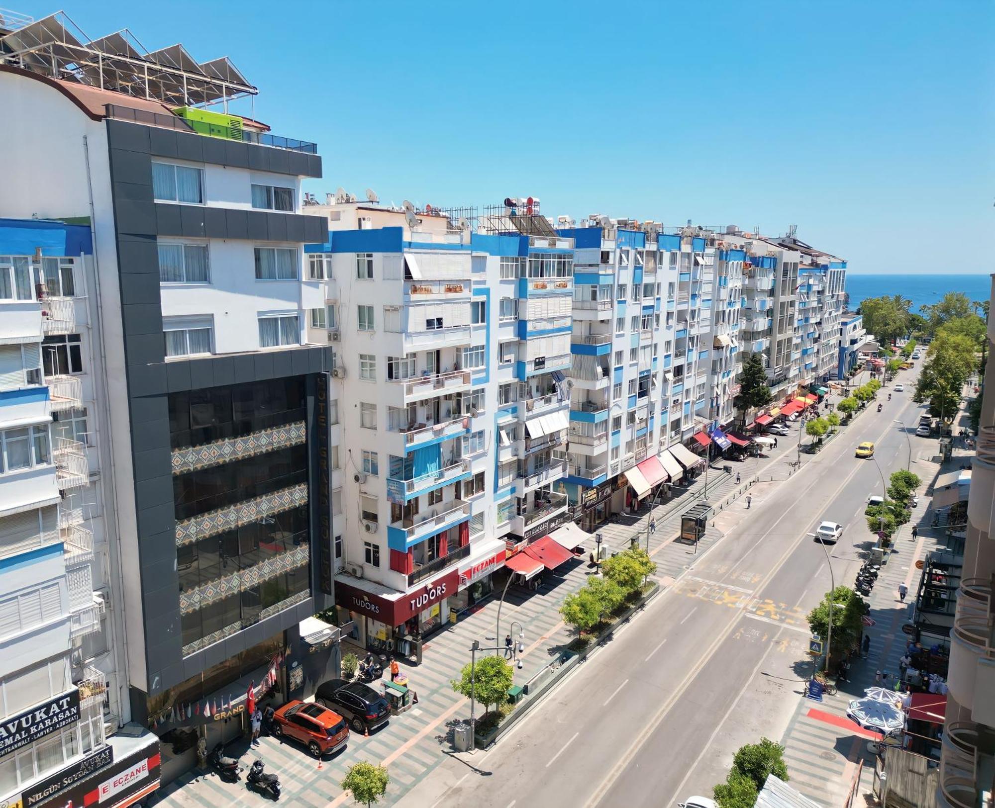 Grand Gulluk Hotel & Spa City Center Antália Exterior foto